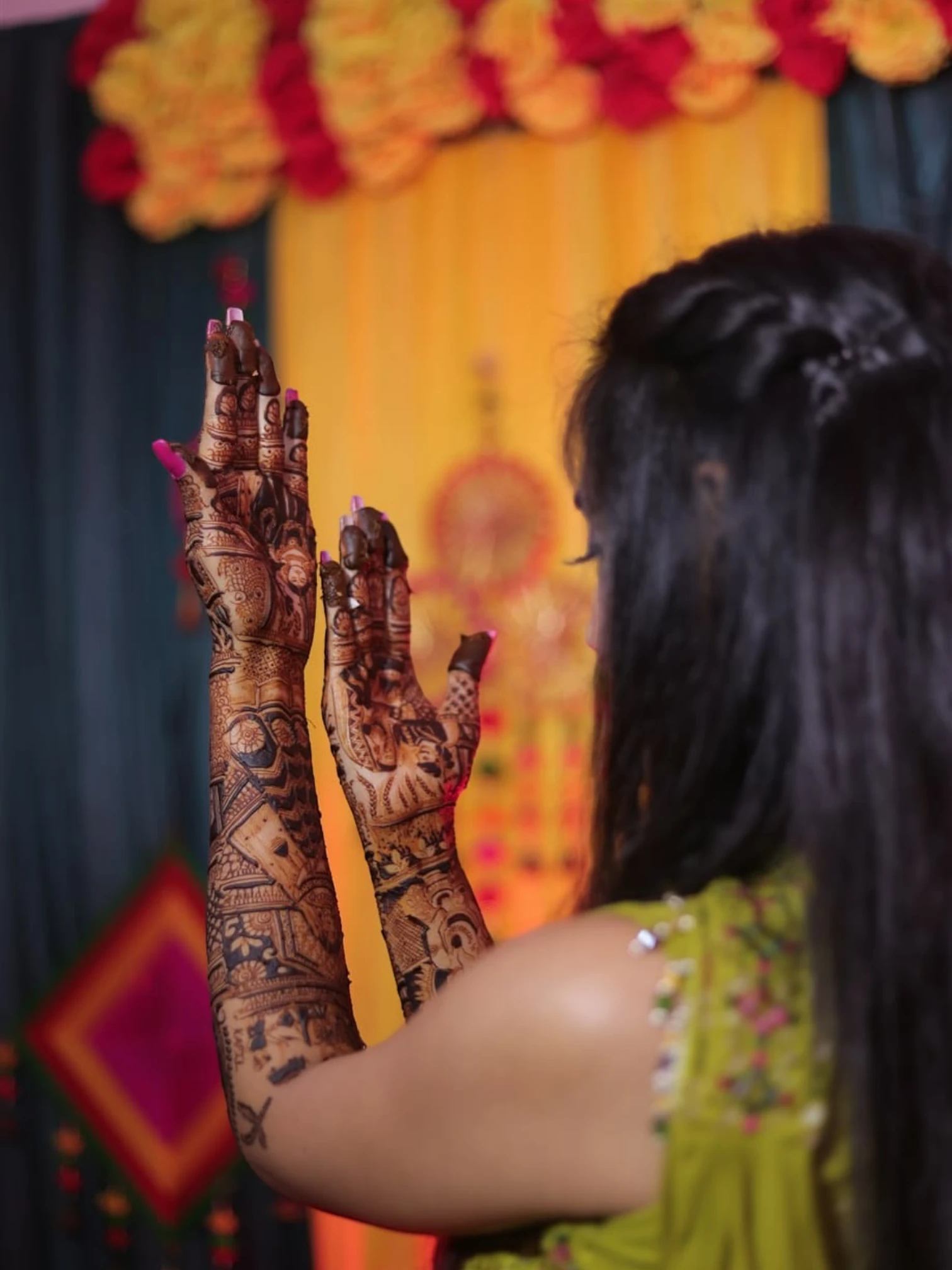 Best Mehandi Artist Near Me In Delhi