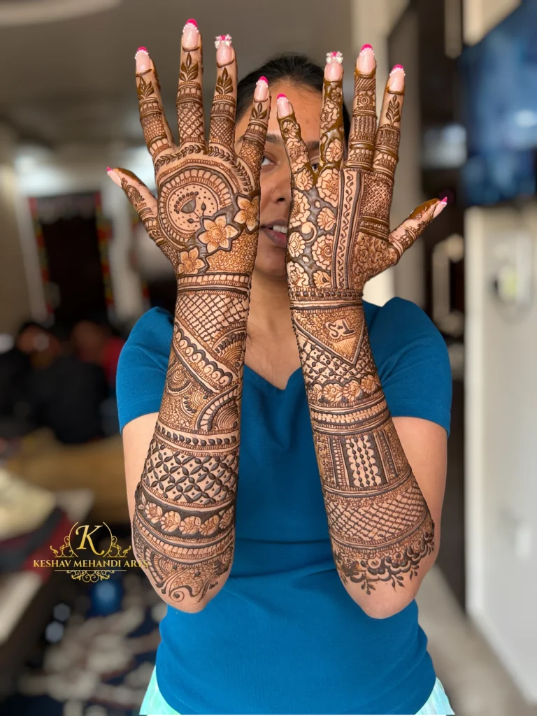 Best Mehandi Artist Near Me In Noida