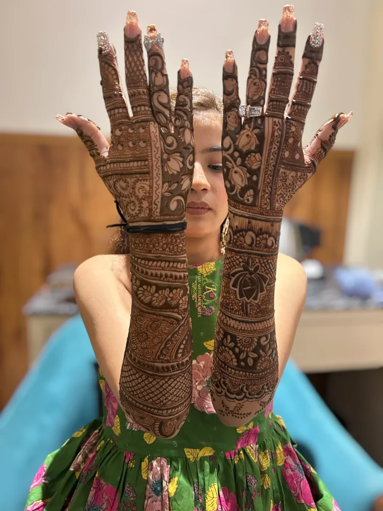 mehandi artist in east delhi
